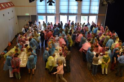Teamevent mit Action Painting-image